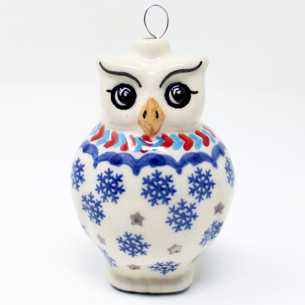 Owl-Ornament in Falling Snow