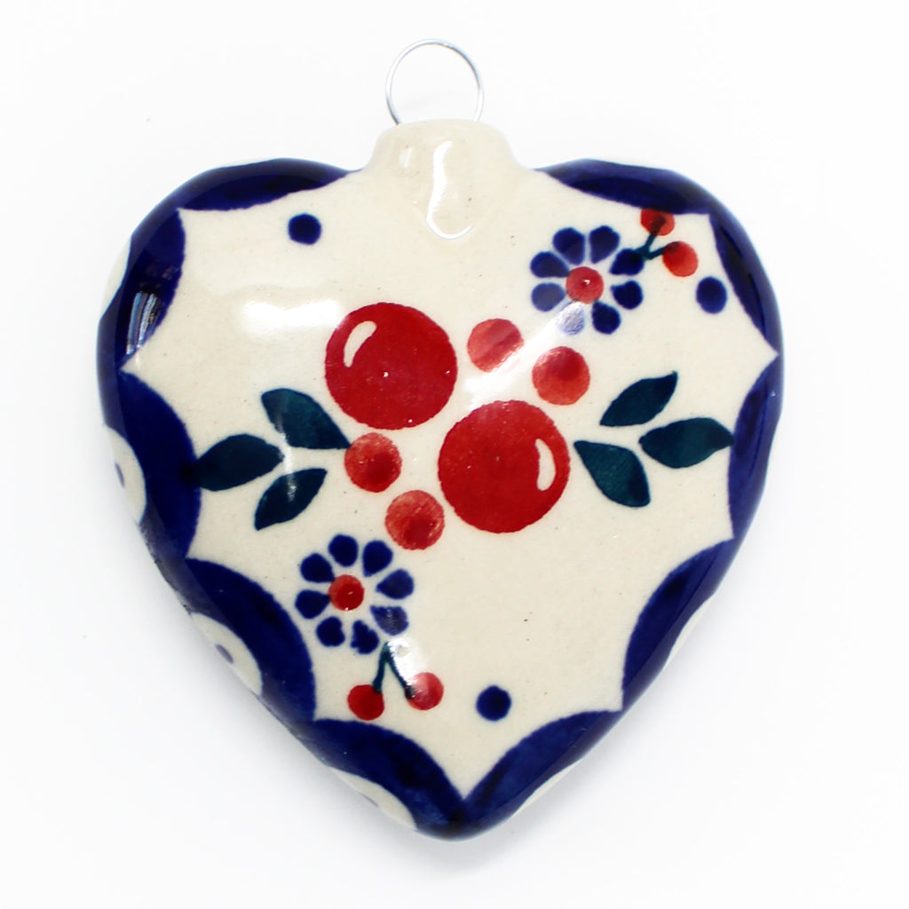 Round Heart-Ornament in Traditional Cherries
