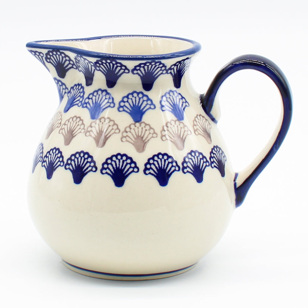 Family Style Creamer 16 oz in Seashells