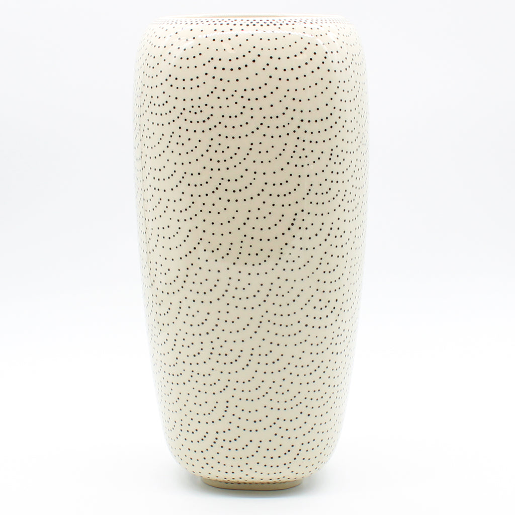 Lg Modern Vase in Black Elegance