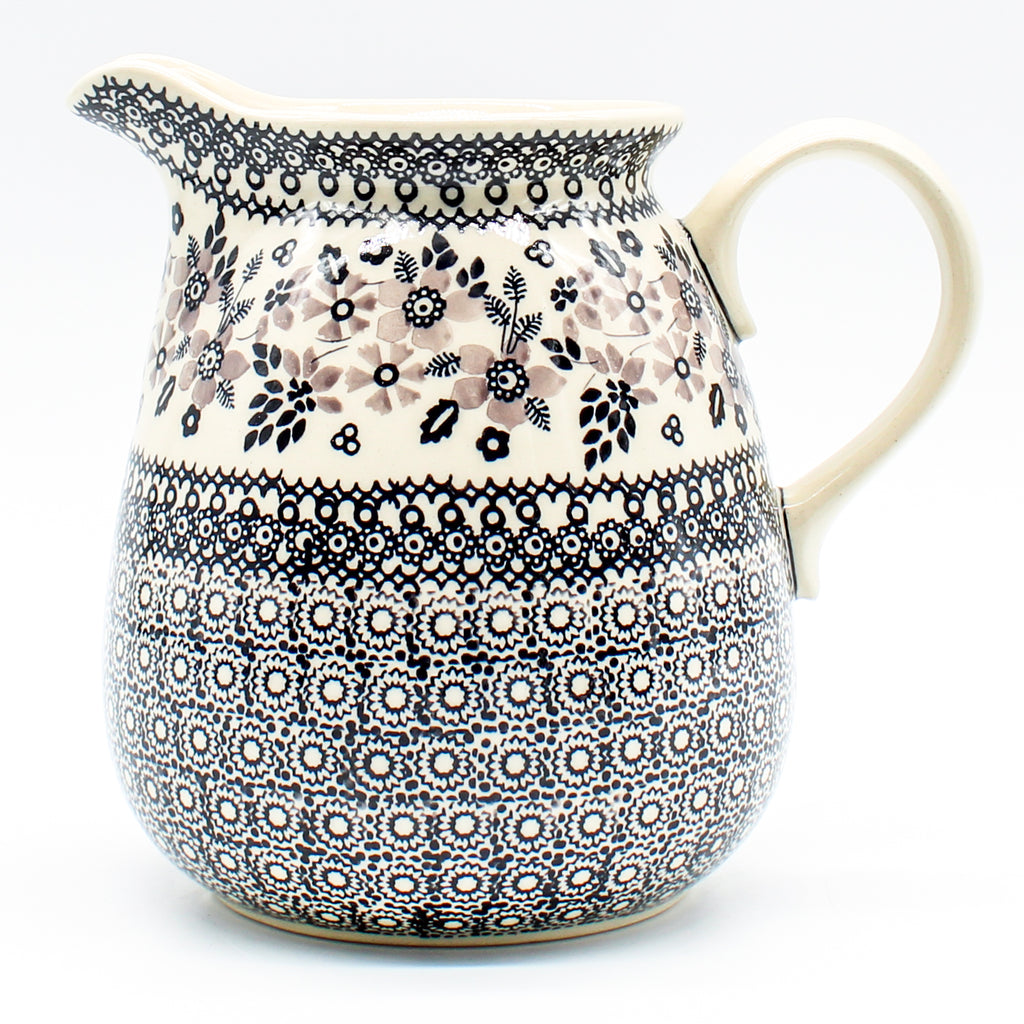 Pitcher 2 qt in Gray & Black