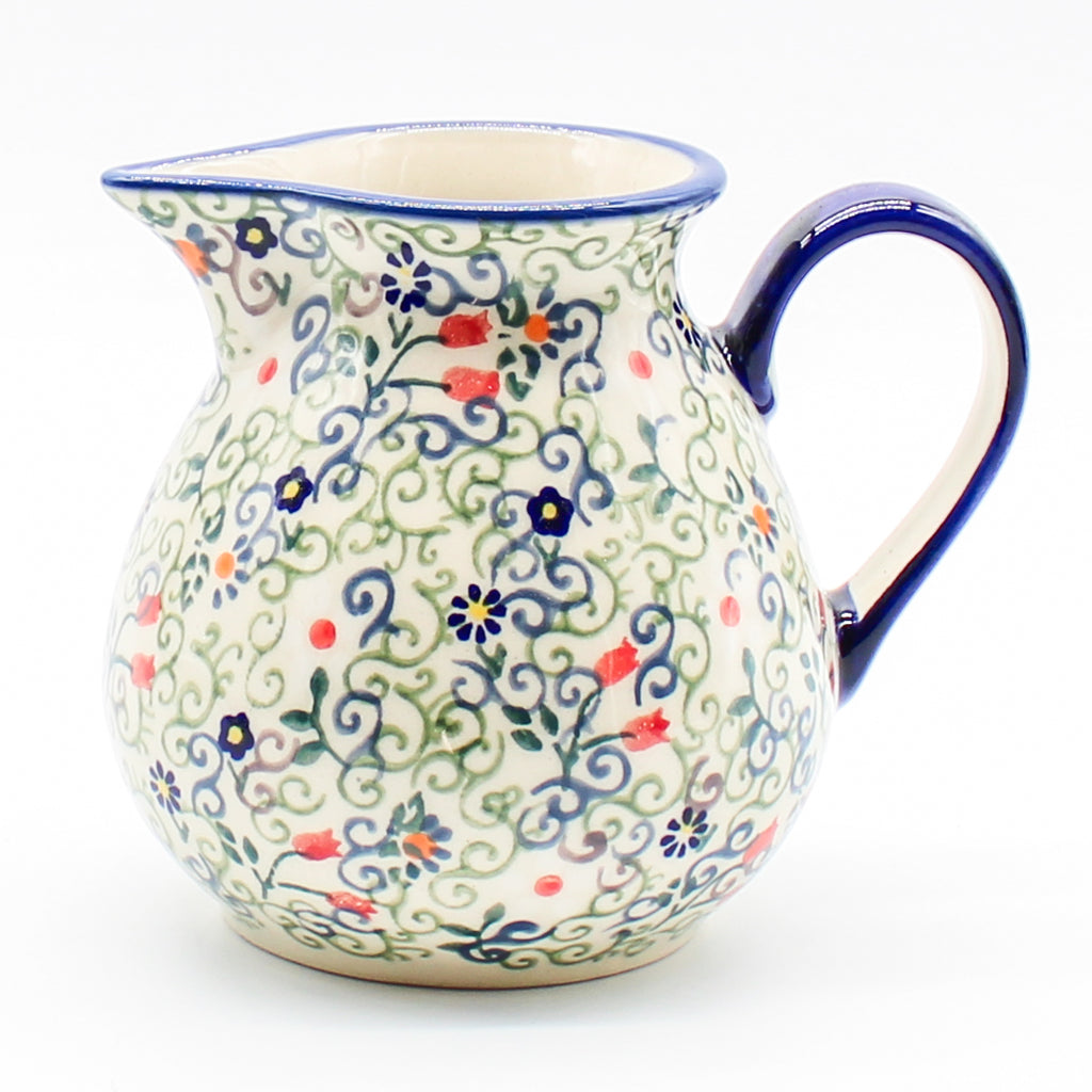 Family Style Creamer 16 oz in Early Spring