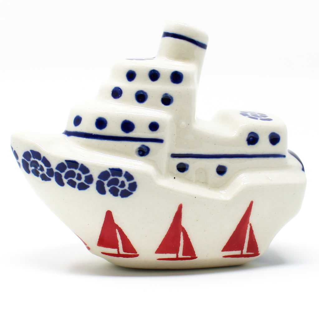 Tugboat-Ornament in Red Sail