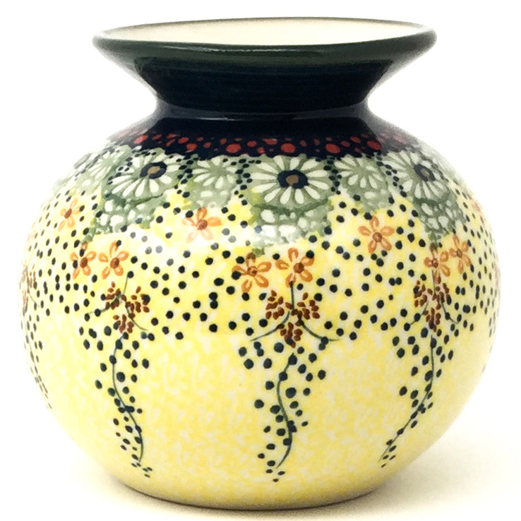 Round Vase in Cottage Decor