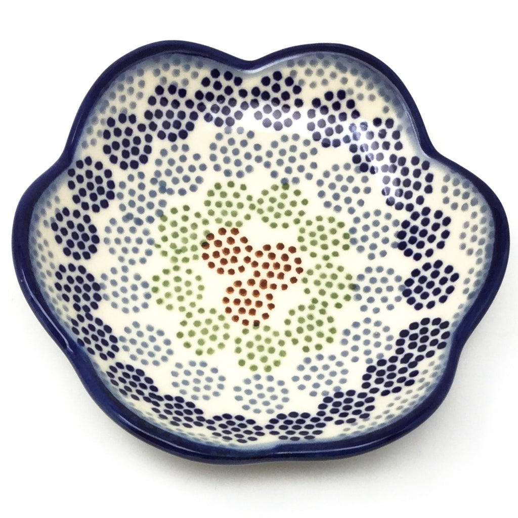 Flower Plate in Modern Dots