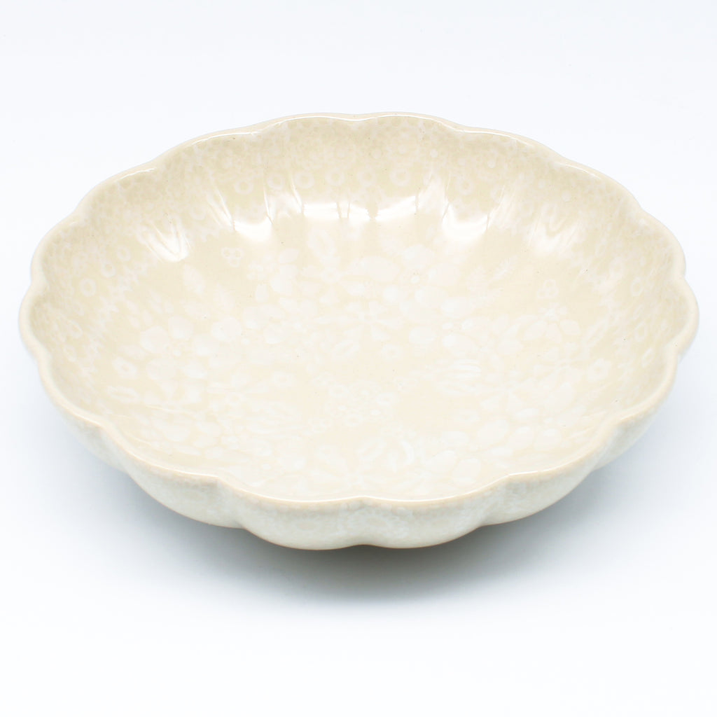Shell Bowl 6.5" in White on White