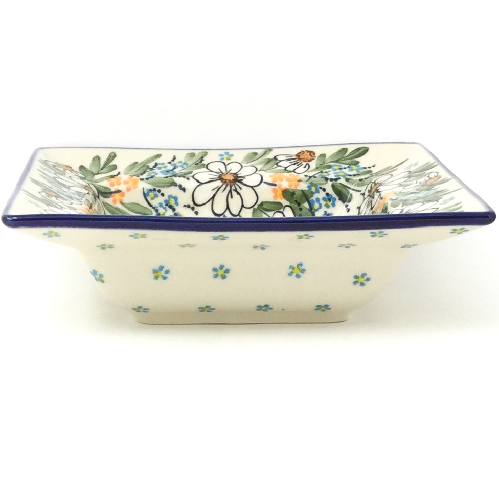 Square Soup Plate in Spectacular Daisy